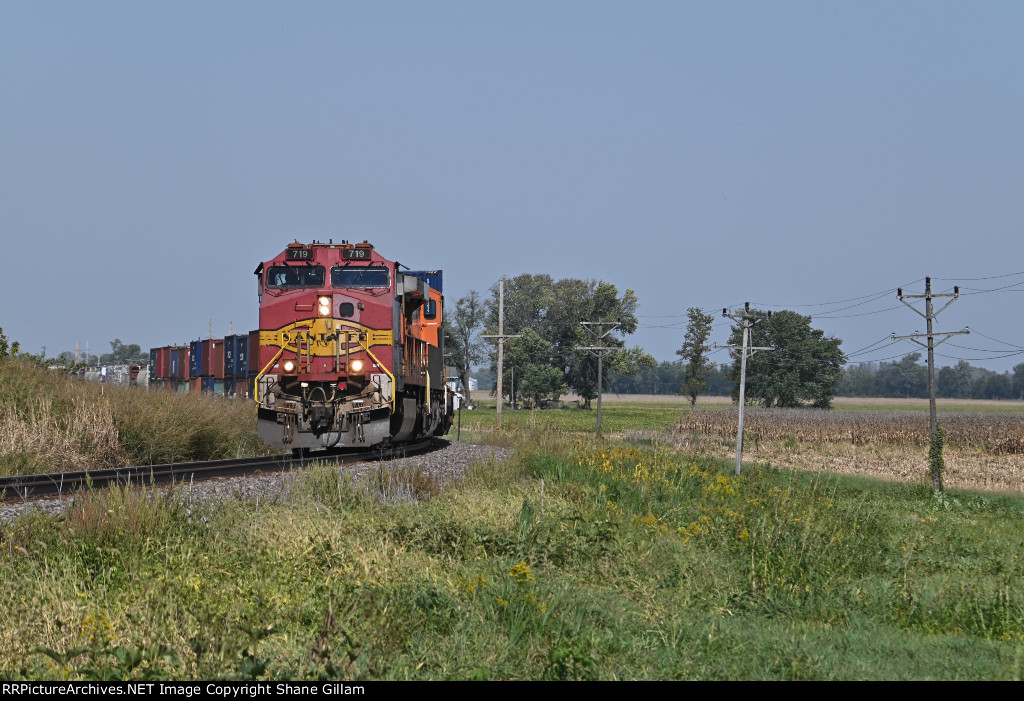 BNSF 719